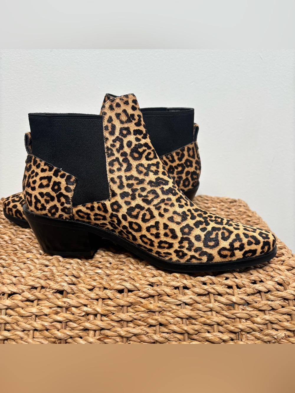Cole Haan Leopard Calf Hair Chelsea Ankle Boots Women’s 8.5B - Picture 5 of 8